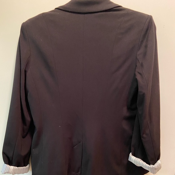 Black blazer - Picture 2 of 5